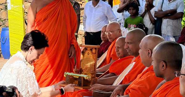 බුදු දහමට ප්‍රමුඛස්ථානය දීම එළිසෙබෙත් රැජිනත් පිළිගත්තා