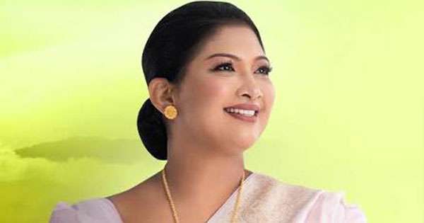 ආණ්ඩුව කිතුලට ගිය මිනිහා වගේ