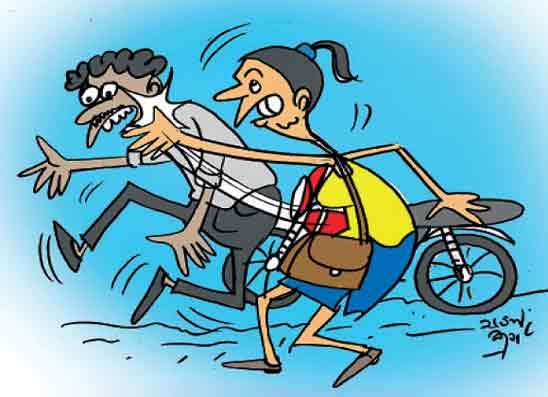 සිහින කුමරියගෙන්  කම්මුල් පාරක් කාලා