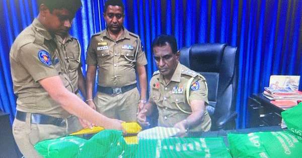 පිරමිඩ ජාවාරම් කළ චීන්නු 16 අත්අඩංගුවට