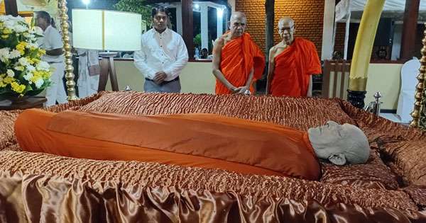 රඹුකන සිද්ධාර්ථ හිමියෝ අනිද්දා දැයට සමු දෙති