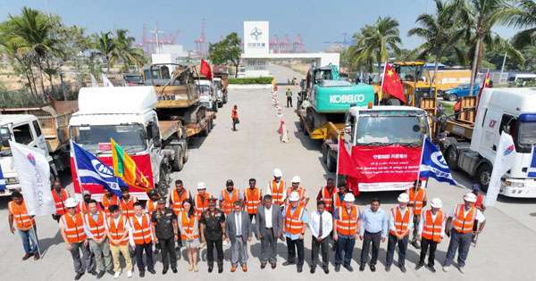 කැඩුණු පාරවල් හදන්න වරාය නගර සමාගම එයි