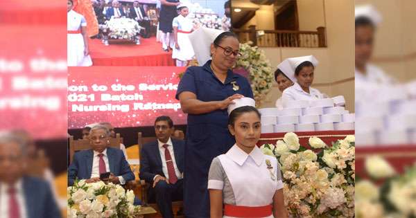 රත්නපුර හෙද විදුහල් සිසුවියෝ 121ක් සේවයට