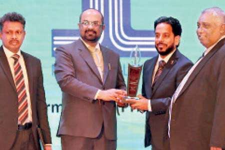 ජාතික බල ශක්ති කාර්යක්ෂමතා සම්මාන උළෙලේදී Maxtherm ලංකා සමාගම රිදී සම්මාන දිනයි
