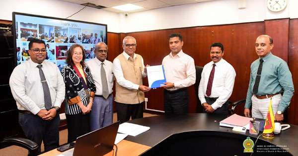 ලෝක සෞඛ්‍ය සංවිධානයේ  සමාලෝචන වාර්තාව සුව ඇමතිට