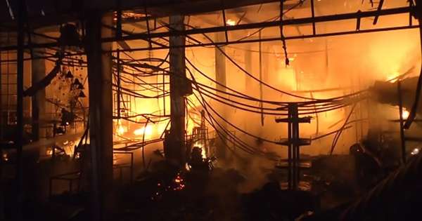 බෙලෙක්කඩේ හන්දියේ ලොකු ගින්නක්