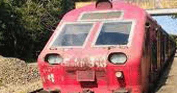 සාගරික පීලි පනී:මුහුදු බඩ දුම්රිය ධාවනය නවති