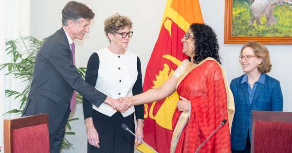 ආසියා පදනමේ නියෝජිතයෝ අගමැතිනිය හමුවෙති