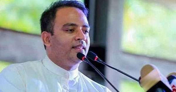 වැරදි නිවැරදි කරන්න ආ අය පරණ වැරදි කරනවා