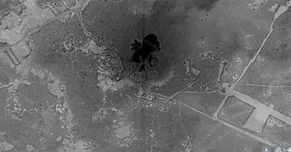 ඇමෙරිකාව සිරියාවේ IS ඉලක්ක වෙත දරුණු ප්‍රහාරයක්