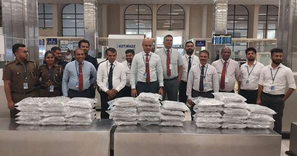 බැංකොක් සංචාරයකට ආශාවෙන් කුෂු ගෙනා අක්කා, නගෝ සහ මස්සිනා මාට්ටු