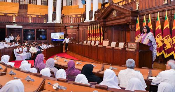 එරාවුර් ශිෂ්‍යයෝ ජනපති කාර්යාලයට