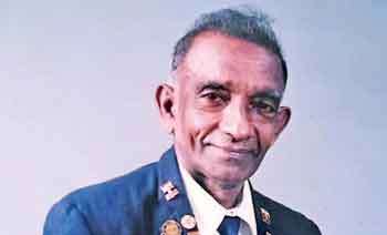මැණික් පුරේ “රන්” යුවළ