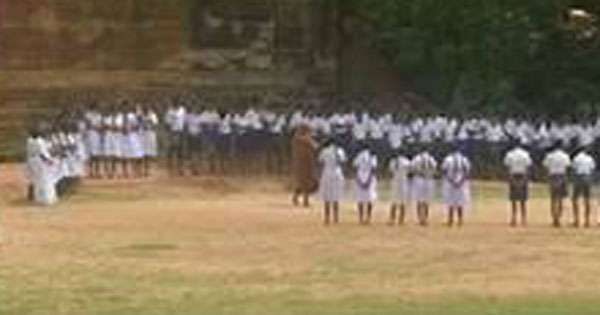 පාසල් හතරක ක්‍රීඩා පිටි හදන්න යයි