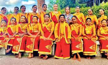 නැටුම් කලාවෙන් කප් ගසා ඉතාලියටත් උගන්වන චංචලා