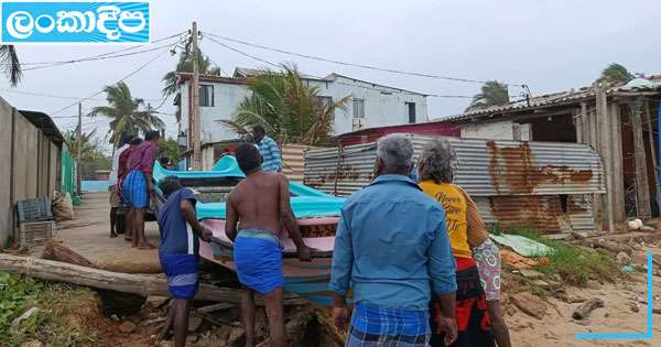 කුණාටුවට සූදානම් වෙමින්