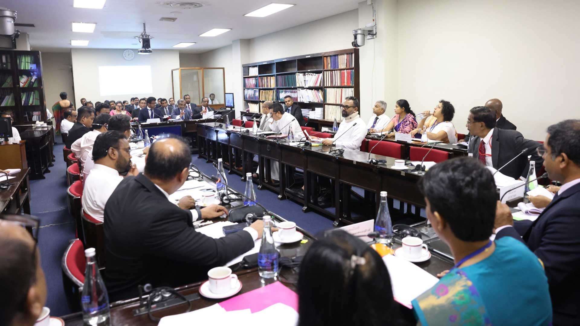 නිවාස සංවර්ධන අධිකාරියේ  ඉඩම් අවභාවිතයක්