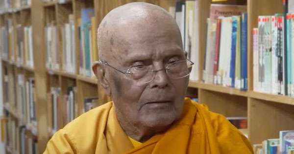 සාම පා ගමන දෙස ලෝකයක් බලා ඉන්නවා