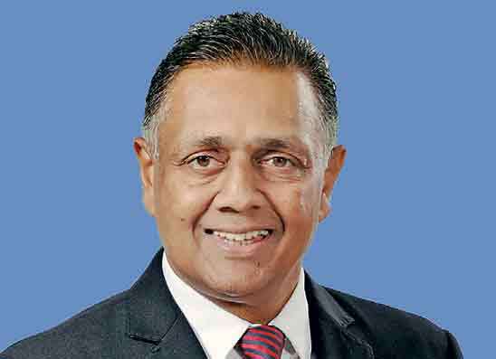 නව ගනුදෙනුකරුවන් 50,000ක් සමග DFCC බැංකුවෙන් දැවැන්ත පිම්මක් - Standard Chartered අත්පත් කරගැනීම සාර්ථකව අවසන්