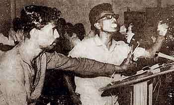 කෙහෙල්ඇල්ලෙන් මතුවූ 71 අප්‍රේල් කැරුල්ලේ සටන් සගයා - ගාන්ධි