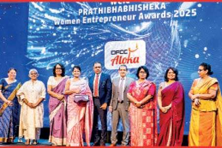 ‘WCIC ප්‍රතිභාභිෂේක කාන්තා ව්‍යවසායිකා සම්මාන 2025‘ට නිල බැංකු සහකරැ DFCC ආලෝකා