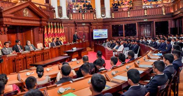 විද්‍යාර්ථ ශිෂ්‍ය පාර්ලිමේන්තුව පැරණි මැති සබේදී
