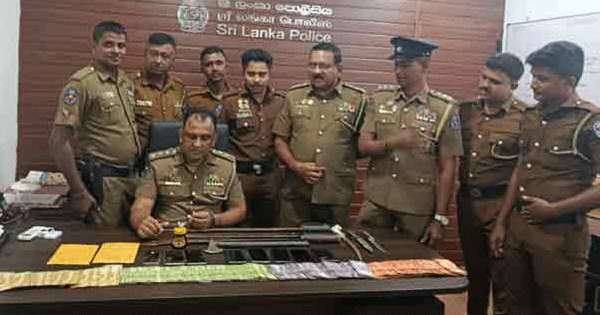 තහනම් ආයුද සමග හයක් මාට්ටු