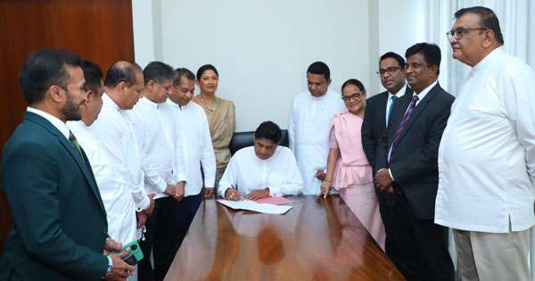 අධිකරණ ඇමතිට විශ්වාසභංගයක්