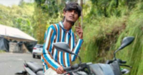 යතුරුපැදි අනතුරෙන් දාහත් හැවිරිදි  තරුණයා මරුට