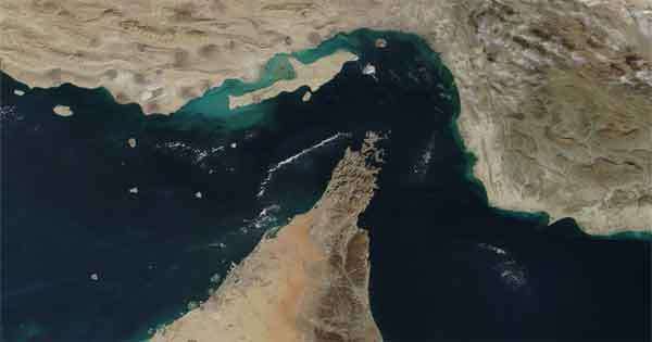 තෙල් නැව් දෙකක් ආපසු හරවලා