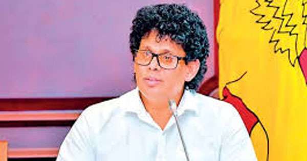 විපක්ෂයේ පිරිසක් ළඟදීම ආණ්ඩුවට?