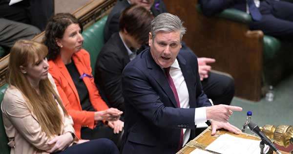 හෝමූස් අර්බුදය විසඳන්න බ්‍රිතාන්‍ය අගමැති වෙර දරයි