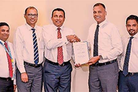 සූර්ය බලශක්ති ණය පහසුකම් ලබාදීමට HNB සහ Access Solar අත්වැල් බැඳගනී