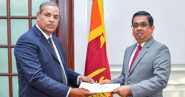 නැගෙනහිර පළාතට නව ප්‍රධාන ලේකම්වරයෙක්