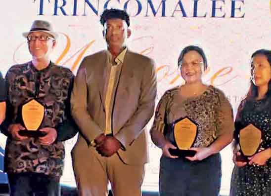 නැගෙනහිර පළාතේ ආයෝජන සහ සංචාරක අවස්ථා සොයාබැලේ