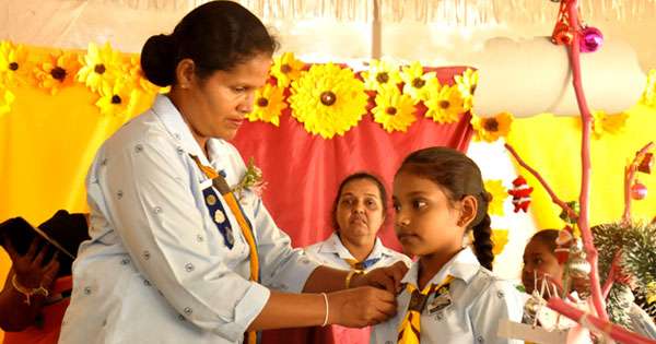 බියගම දරණගමේ ’මිතුරි’ බාලදක්ෂිකාවන්ට පදක්කම් පැළදි දා