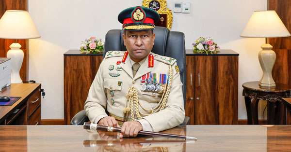 යුද හමුදාවේ මාණ්ඩලික ප්‍රධානී මේජර් ජනරාල් දිනේෂ් උඩුගම