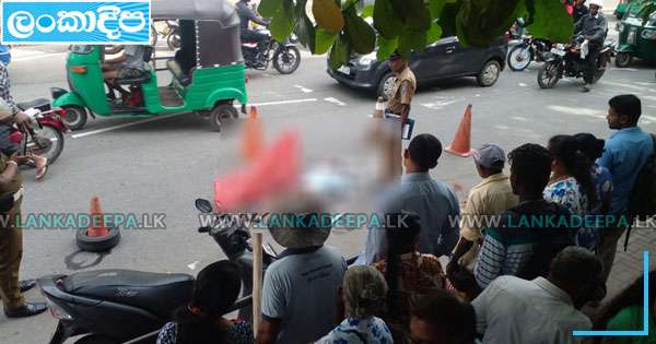 ගාල්ල ජාතික රෝහල ඉදිරිපිට මළ සිරුරක්