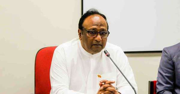 ජනාධිපති නියමයෙන් සලේ රැඳවුම් නියෝග මත රඳවා සිටිනවා