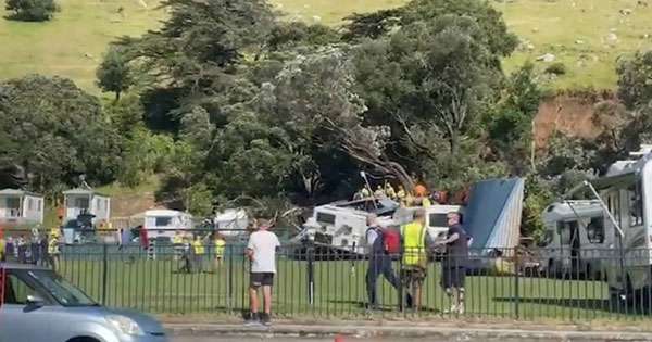 නවසීලන්තයේ නාය යාමකින් පිරිසක් අතුරුදහන්