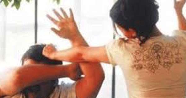 අනියම් සම්බන්ධයකට දෙදෙනෙක් රෝහලට