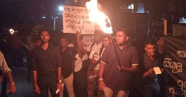 පේරේ සිසුහු පාරට බසිති