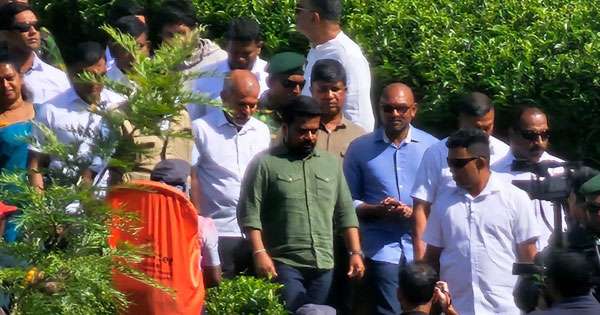 වතු කම්කරුවන්ගෙන් ජනපතිට උණුසුම් පිළිගැනීමක්