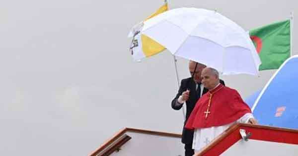 ලියෝ පාප්තුමා ඇල්ජීරියාවේ