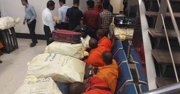 සිවුරු දරා කුඩු ගෙනා 22ක් මාට්ටු