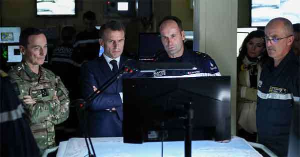 ප්‍රංශ යුද නැව් හෝමූස් සමුද්‍ර සන්ධියට