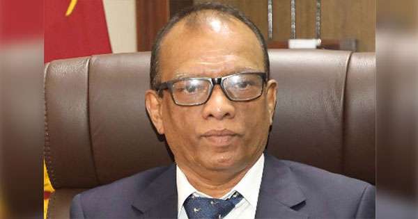 වරාය ඇමති කන්ටේනර් කමිටුවෙන් අස්වෙයි