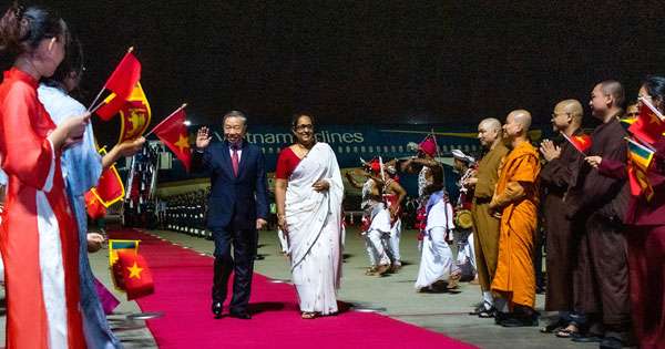 වියට්නාම් ජනපතිට උණුසුම් පිළිගැනීමක්