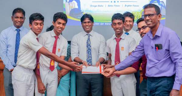 ගම්පහ පාසල් 47කට ලක්ෂ 47ක ක්‍රීඩා උපකරණ
