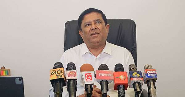 ත්‍රි’ මලේ තෙල් ටැංකි සංවර්ධනය කරද්දි කකුලෙන් ඇද්දේ ජවිපෙ